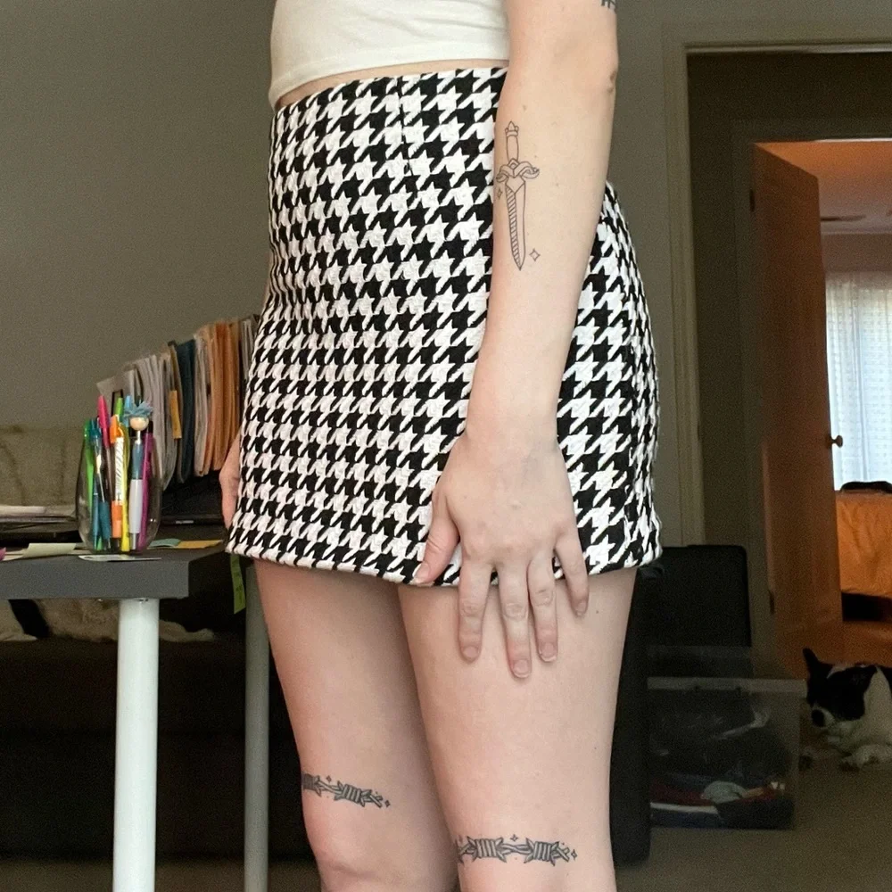 ♠️ Houndstooth Mini Skirt - Picture 6 of 6